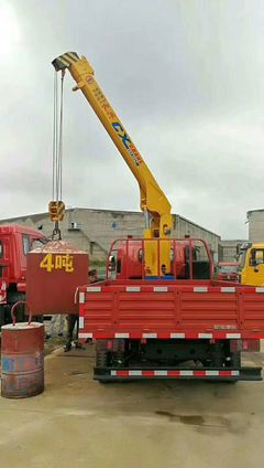 凱馬五噸隨車吊平板車售價(jià)及市場分析